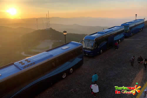 Servicio De Transportación Turística En Autobús Servicio De Transportación Turística En Autobús