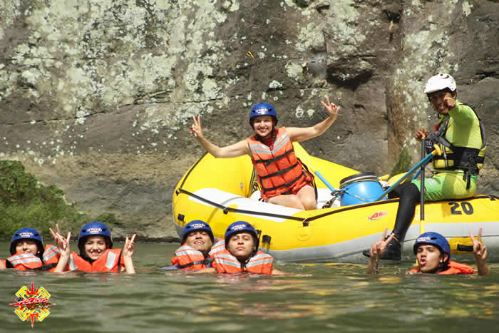 Descenso en los rápidos rafting del río Pescados en Jalcomulco, Veracruz Descenso en los rápidos rafting del río Pescados en Jalcomulco, Veracruz
